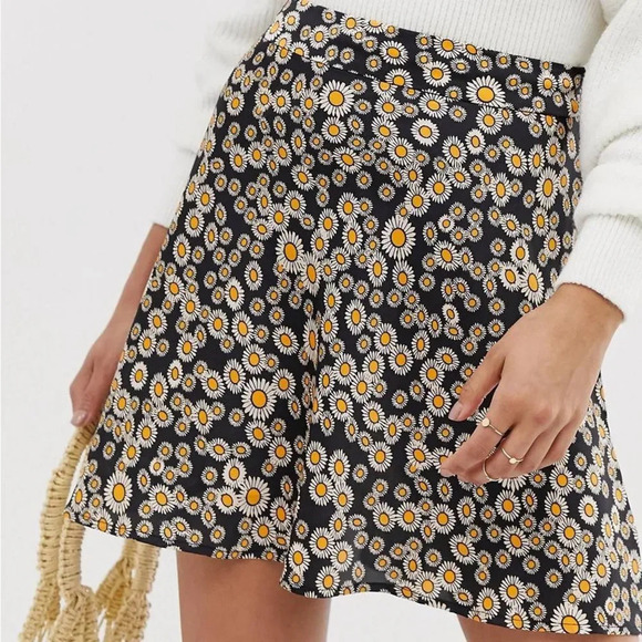 FREE PEOPLE Phoebe Floral Daisy Print‎ Skirt in Midnight Combo - Picture 1 of 9